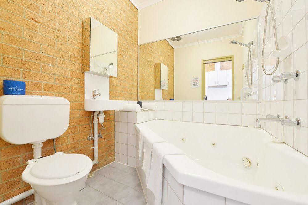 Cranbourne Motor Inn Eksteriør bilde